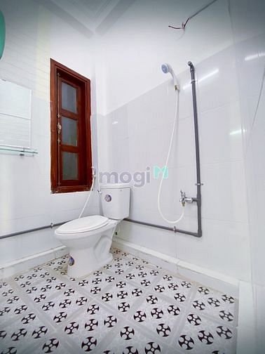 Hình ảnh BAN CÔNG RIÊNG - máy lạnh tủ lạnh - Tô Hiệu