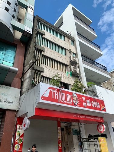 Hình ảnh Cần bán nhà mặt tiền Lê Văn Sỹ Q3