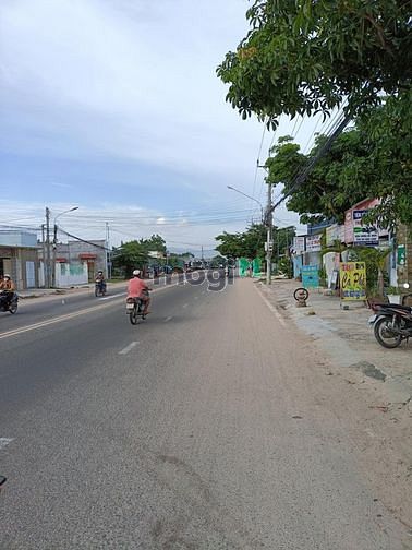 Hình ảnh Cần bán đất tặng nhà cấp 4 mặt tiền Trường Chinh