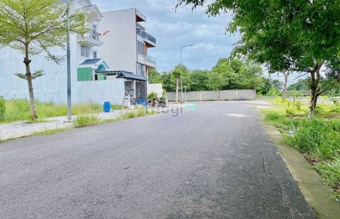 Hình ảnh Cần bán gấp lô đất 90m2 chính chủ SHR