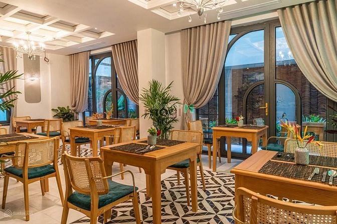 Hình ảnh Khu BĐS Khách sạn + Biệt thự. 641m2. Xây mới 100%. 32m x 20m.