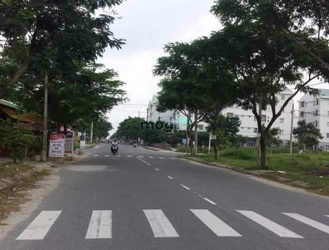 Hình ảnh Đất mặt tiền đường 10m5 Phùng Hưng SẠCH ĐẸP - SÁT BIỂN | 125m2