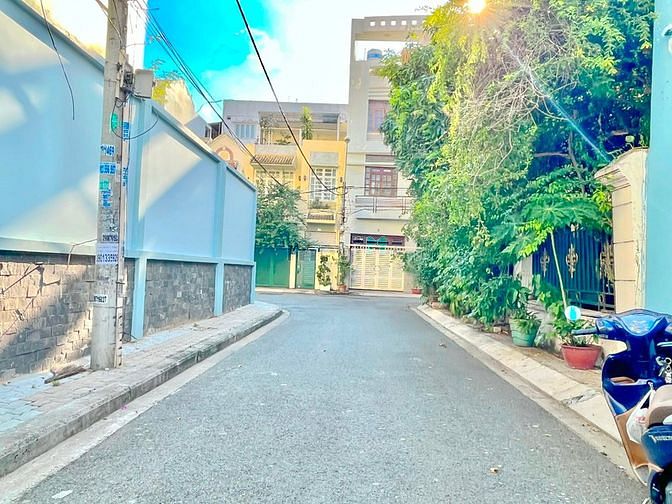 Hình ảnh Còn 1 lô nền Biệt Thự Duy nhất- đường số KDC Tân Quy Đông-Q7