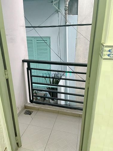 Hình ảnh Nhà Phan Đăng Lưu - 30m2 - 4 tầng - giá chỉ 5.9 tỷ