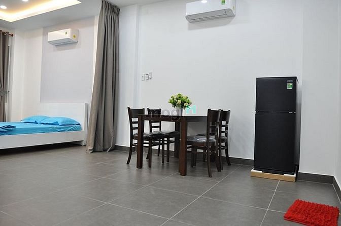Hình ảnh Siêu Phẩm Balcon - Đặng Thùy Trăm - Q.BT