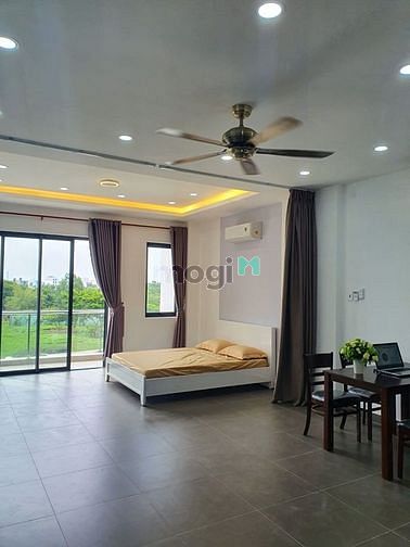 Hình ảnh Siêu Phẩm Balcon - Đặng Thùy Trăm - Q.BT