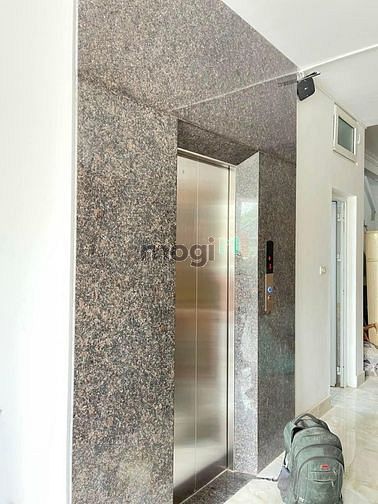 Hình ảnh Cho thuê nhà Phương Mai, Đống Đa, 7 tầng thang máy