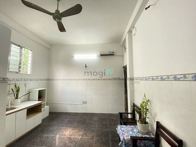 Hình ảnh Phòng cho thuê có máy lạnh ngay Phan Huy Ích , Tân Bình