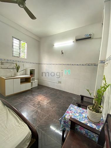 Hình ảnh Phòng cho thuê có máy lạnh ngay Phan Huy Ích , Tân Bình