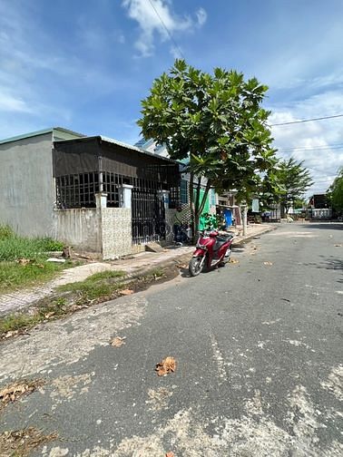 Hình ảnh Cần bán lô đất thổ cư 100m2 giá 1tỷ680tr, sổ hồng riêng ngay chợ MHN
