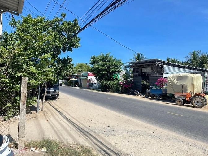 Hình ảnh Cần bán lô đất MT đường 21/8 QL27A ngay cầu chuối kp1 Đô Vinh.