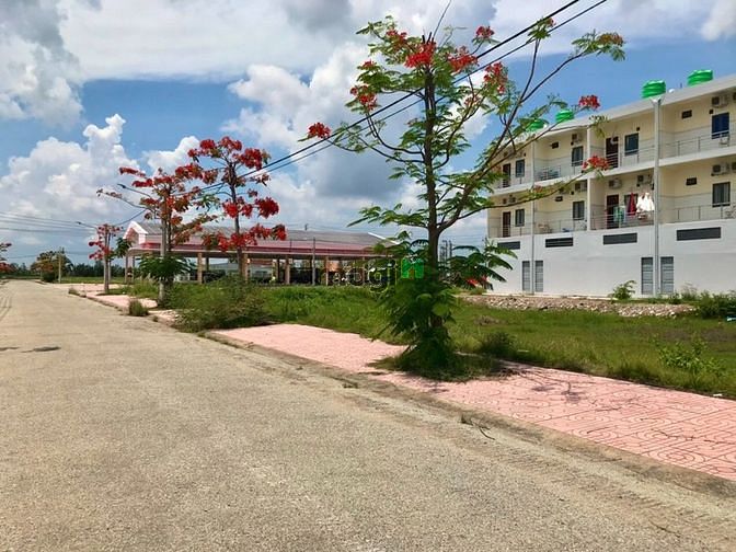 Hình ảnh Bán đất nền mặt tiền chợ tại thị trấn thạnh phú giá hấp dẫn