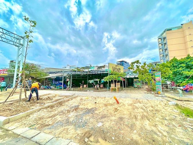 Hình ảnh Mặt TIền Đường Nguyên Văn Linh ,Q7