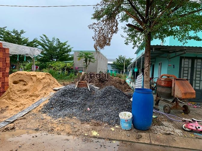 Hình ảnh Chủ cần ra gấp lô đất 100m2 SHR full thổ Đức Hòa 850 triệu