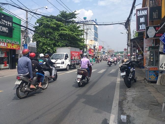 Hình ảnh Bán 10000m2 Đất mặt tiền, gần chợ Long Phước, Tp.Thủ Đức, chỉ 180 tỷ.