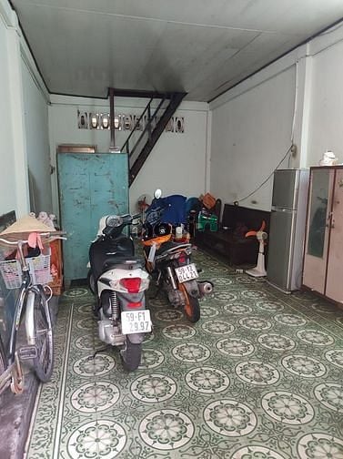 Hình ảnh Nhà HXH Phạm Văn Hai, Tân Bình, ngang khủng 4m.
