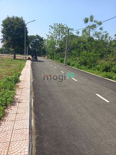 Hình ảnh Hạ giá Lô góc 183m2 Khoang mái, sát Đại Lộ,CNC Hòa Lạc giá còn 4,x tỷ