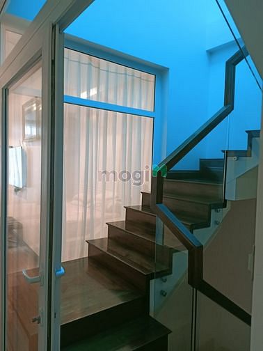 Hình ảnh Cho thuê hẻm 8M Đặng Văn Ngữ, phường 14. phú Nhuận.