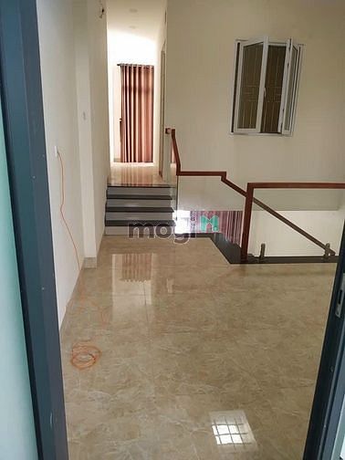 Hình ảnh Cho thuê nhà 2 tầng khu vực hoà xuân