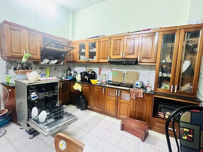 Hình ảnh Mặt phố Hoàng Văn Thụ ! 2 mặt phố ! vỉa hè 5m. HĐ 70tr/th