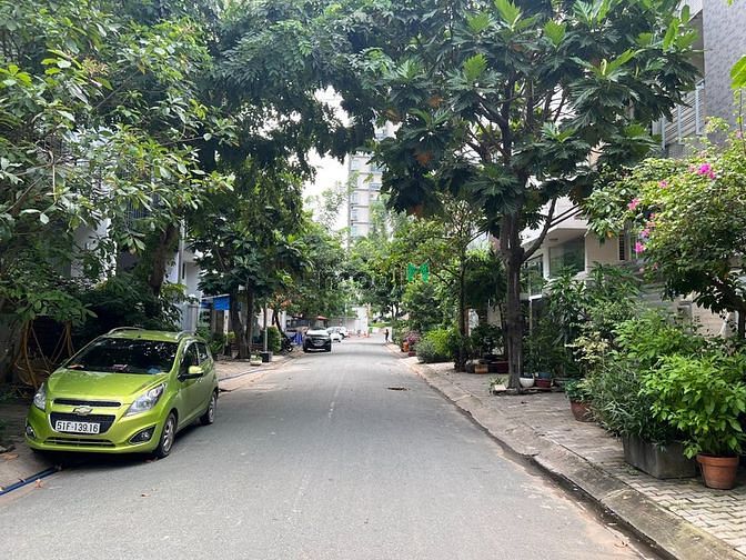Hình ảnh Bán đất 126m2 MT Đường Số 7, Phường Phú Mỹ, Quận 7.