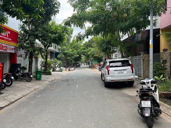 Hình ảnh Bán đất 126m2 MT Đường Số 7, Phường Phú Mỹ, Quận 7.