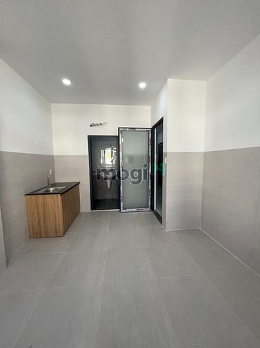 Hình ảnh Phòng mới xây _ Giờ tự do Quận Tân Bình cho
