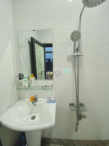 Hình ảnh Sang hợp đồng phòng có bớt cọc