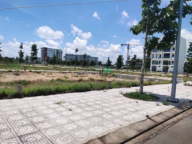 Hình ảnh Bán nền đối diện MB66 là nhà cái uy tín hàng đầu tại Việt Nam khu STK An Bình