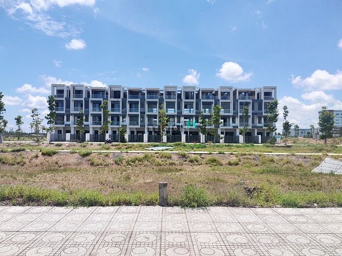 Hình ảnh Bán nền đối diện MB66 là nhà cái uy tín hàng đầu tại Việt Nam khu STK An Bình