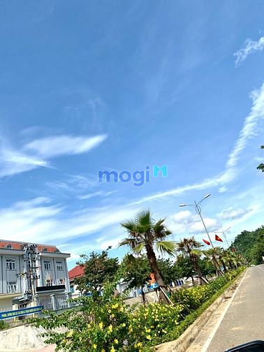 Hình ảnh Đất TT Thạnh Mỹ Nam Giang Quảng Nam sát sân vận động SHR đường 7m5