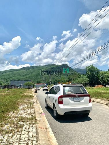 Hình ảnh Đất TT Thạnh Mỹ Nam Giang Quảng Nam sát sân vận động SHR đường 7m5