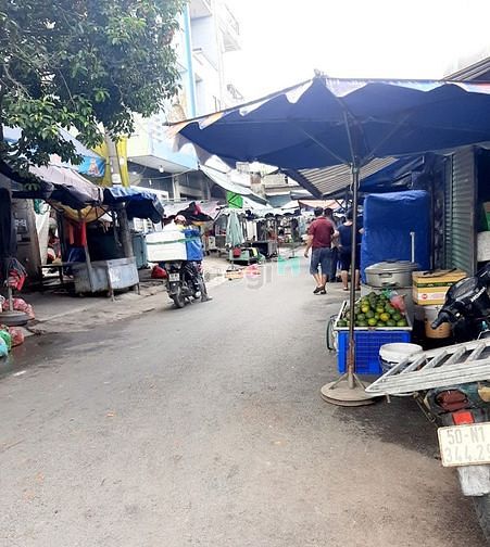Hình ảnh Bán gấp lô đất ngay chợ Bình Hưng Hòa, thông số chuẩn, chỉ 69tr/m2.