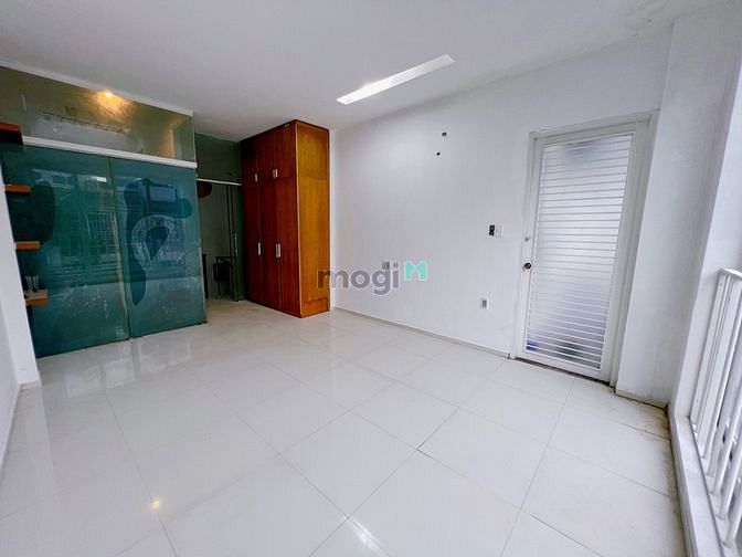 Hình ảnh CHDV Cao Cấp Quận 1. Dạng 2 PN Đủ NT Rộng 60M2