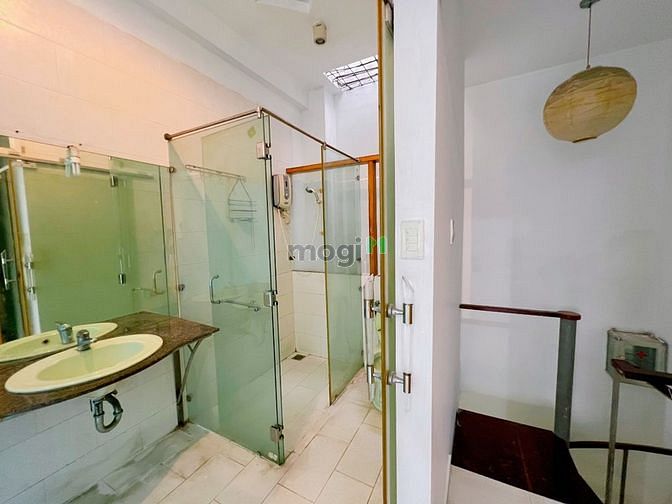 Hình ảnh CHDV Cao Cấp Quận 1. Dạng 2 PN Đủ NT Rộng 60M2