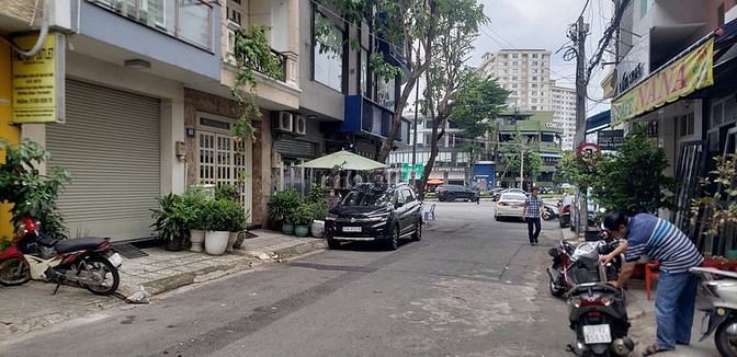 Hình ảnh Nhà mặt tiền đường Hoa khu Phan Xích Long