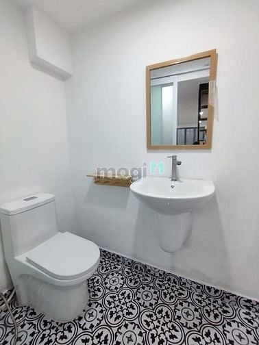 Hình ảnh Xuất cảnh bán gấp nhà 137/60 Bến Vân Đồn, Phường 6, Quận 4, 2,9m x9m
