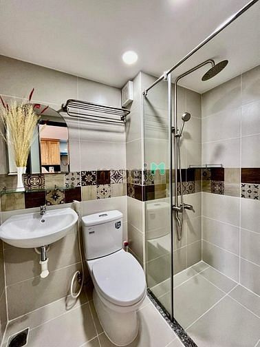 Hình ảnh Mb6623 nạp rút nhanh chóng gác lững Cách mạng tháng 8