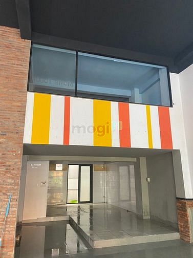 Hình ảnh Cho thuê MTKD nhà NC Lê Thúc Hoạch 2,5 Tấm 8x20m