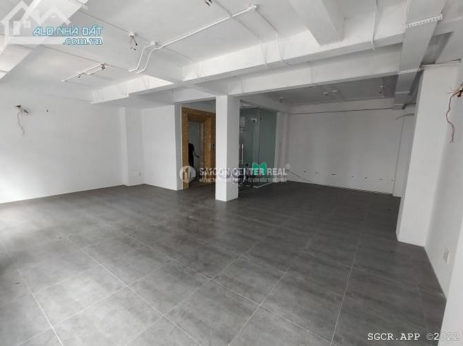 Hình ảnh Cho thuê tòa nhà MT Cộng Hoà, Tân Bình (8 * 30m) 7 tầng- 280tr