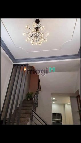 Hình ảnh Bán Nhà HXH 4 tầng 5,6x10 P11 Phan Văn Trị Bình Thạnh