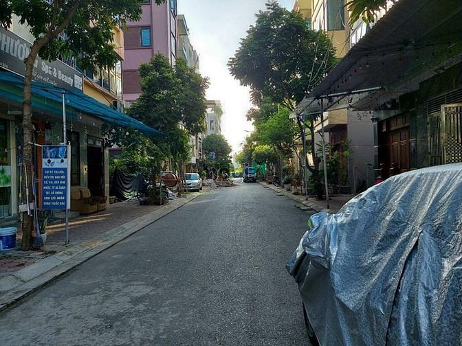Hình ảnh Bán đất TĐC Thạch Bàn diện tích 80m mt 8m giá hơn 10 tỷ