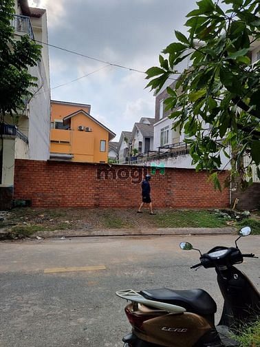 Hình ảnh Bán lô đất biệt thự song lập khu 215 Nguyễn Văn Hưởng, Thảo Điền quận2