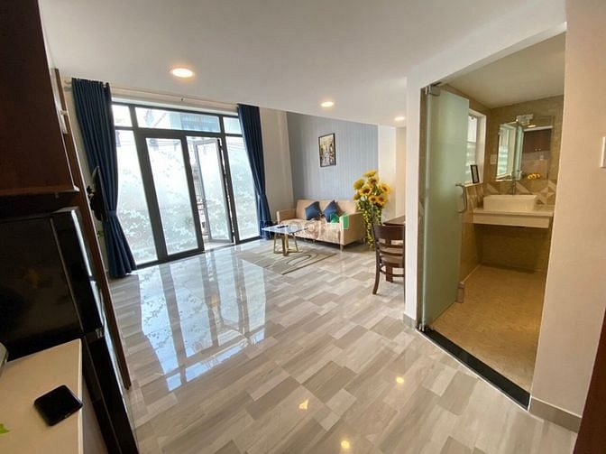 Hình ảnh (7 x 20m) 2 lầu - Bán nhà đường Lam Sơn, P2, Tân Bình
