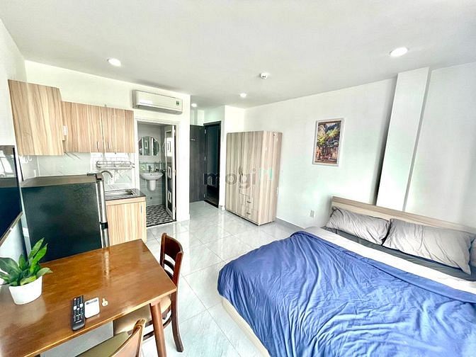 Hình ảnh Ban công lớn, full nội thất, gần chợ