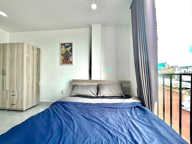 Hình ảnh Ban công lớn, full nội thất, gần chợ