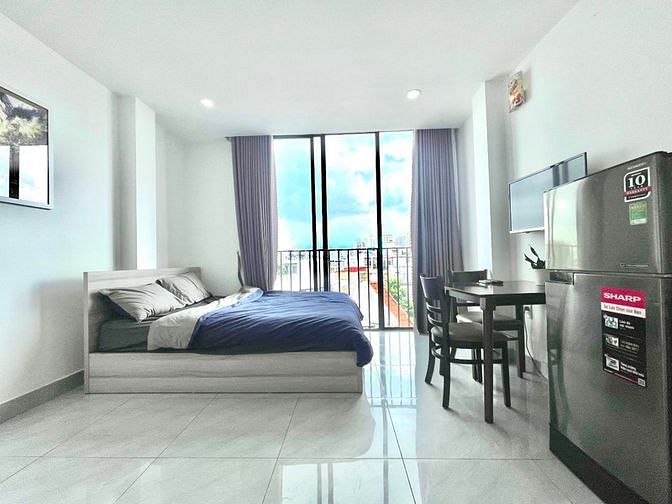 Hình ảnh Ban công lớn, full nội thất, gần chợ