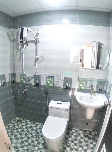 Hình ảnh Ban công lớn, full nội thất, gần chợ