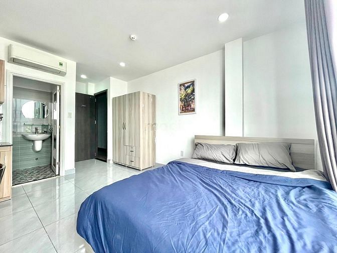Hình ảnh Ban công lớn, full nội thất, gần chợ