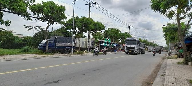 Hình ảnh Mặt Tiền Nguyễn Văn Bứa Gần 1 Mẫu Đất XTS Hóc Môn